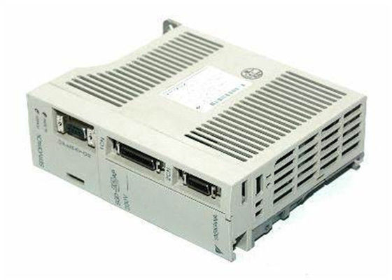 Paquet servo industriel servo électrique de l'entrée 1phase 11.0AMPS d'entraînement de SGDE-08AS Yaskawa