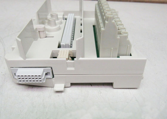 3BSE013235R1 TU831V1 a prolongé le module d'entrée-sortie des terminaux S800 de signal de MTU 250V