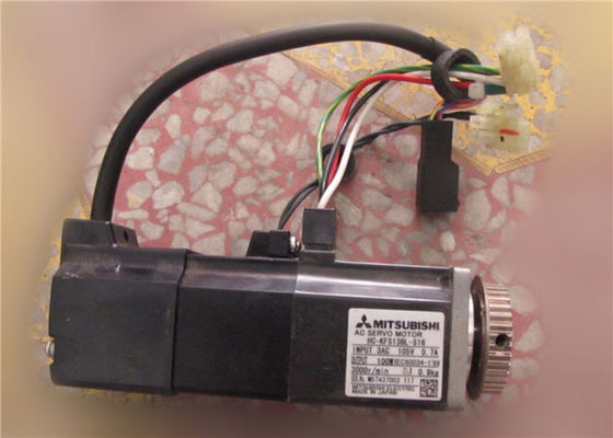 Moteur servo industriel HC-KFS13BL-S16 3AC 105V 0.7A à C.A. de Mitsubishi 100W