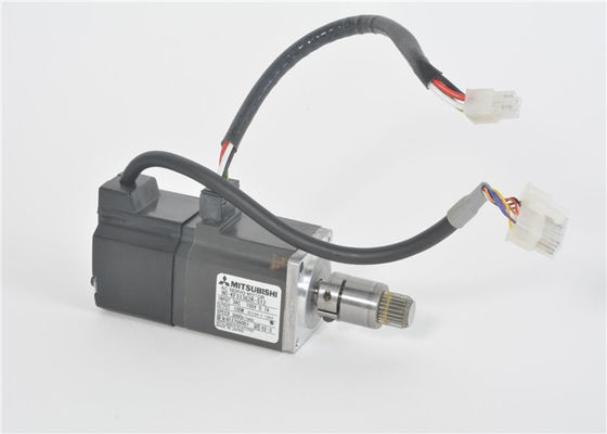 NOUVEAU moteur servo industriel HC-KFS13G2K-S12 à C.A. de Mitsubishi 100W DANS 3AC 105V, 0.7A, NOUVEAU ou UTILISÉ