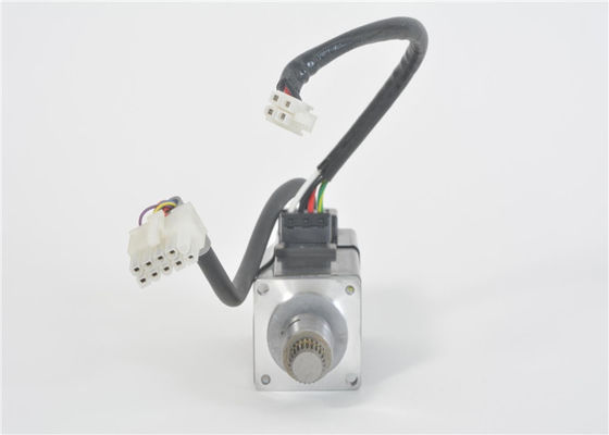 NOUVEAU moteur servo industriel HC-KFS13G2K-S12 à C.A. de Mitsubishi 100W DANS 3AC 105V, 0.7A, NOUVEAU ou UTILISÉ