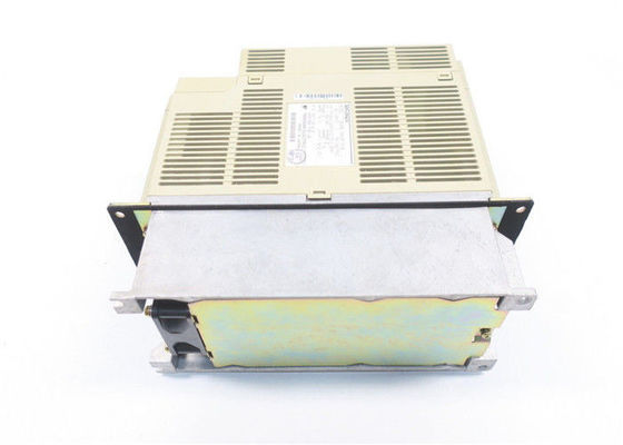 Le servo 1.5KW industriel de SGDB-15ADP-PY8 Yaskawa conduit l'amplificateur servo 200-230V