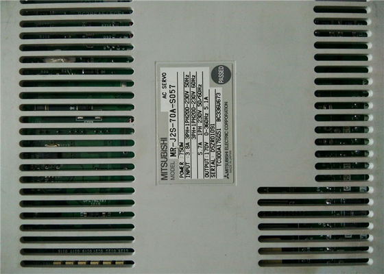 Amplificateur du conducteur MR-J2S-70A-S057 de moteur servo à C.A. de Mitsubishi Electric 750W 3Phase nouveau