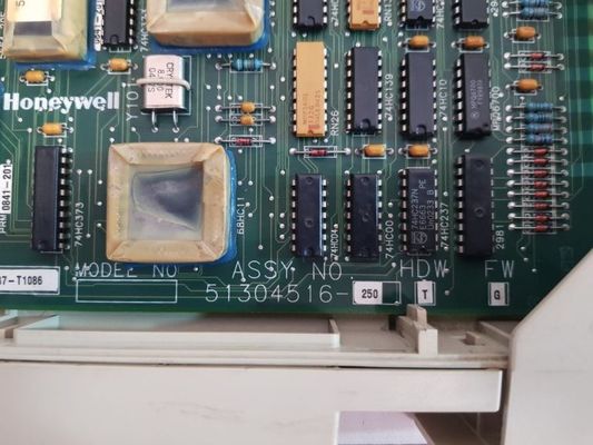 BÂTI DE SUPPORT D'UNITÉ CENTRALE DE TRAITEMENT DE CARTE D'ÉMETTEUR D'INTERFACE DE HONEYWELL 51304516-250