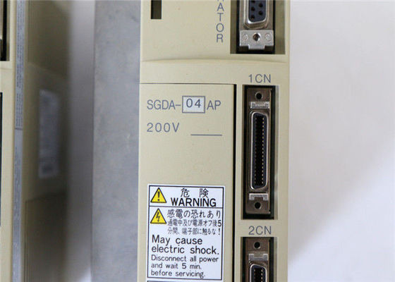 Le moteur servo à C.A. de SGDA-04AS Yasakawa conduisent 0,53 ALIMENTATIONS d'ÉNERGIE de HP 200 V