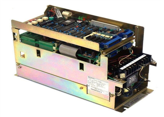 Yaskawa CACR-HR05BB AC Servo moteur tout neuf dans la boîte d'origine