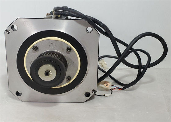 AMPÈRES 2000 DU MOTEUR SERVO 550 W 4,0 T/MN À C.A. DE YASKAWA SGMDH-06A2A-YR13