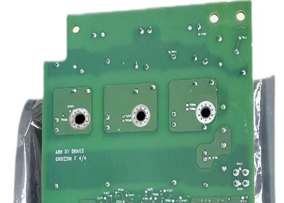 LE PANNEAU PRINCIPAL 3AUA0000050511 D'INTERFACE DU CIRCUIT ZINP-571 COMMANDE DES PIÈCES DE RECHANGE DE TABLEAU