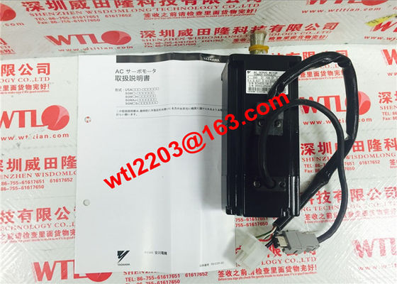 Moteur servo industriel SGMAH-02BAA2C 200W 200V à C.A. de Yaskawa TOUT NEUF