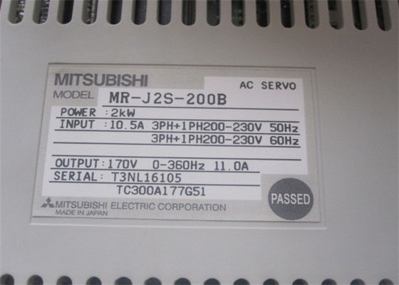 commande industrielle de moteur servo de l'amplificateur MR-J2S-200B de série de 2kW Mitsubishi Melservo MR-J2