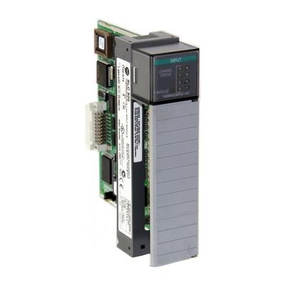 Ab 1747-CP3 0,3 watts à 5 volts de C.C et 0,5 watts à 2 volts de fente 0 de C.C de châssis de SLC 500