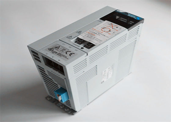 Le moteur servo servo triphasé de l'amplificateur MR-J2S-100A à C.A. 1KW de MITSUBISHI conduisent NOUVEAU