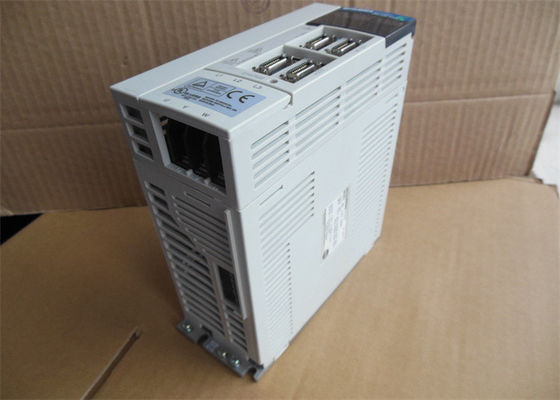 Le moteur servo servo triphasé de l'amplificateur MR-J2S-100A à C.A. 1KW de MITSUBISHI conduisent NOUVEAU