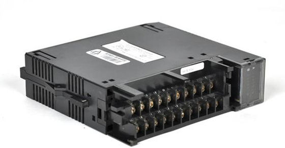 Système de 16 bits de GE IC693CPU311 appartenant aux 90-30 séries de PLCs 10 mégahertz et une mémoire d'enregistrement de 1 kilo-octet