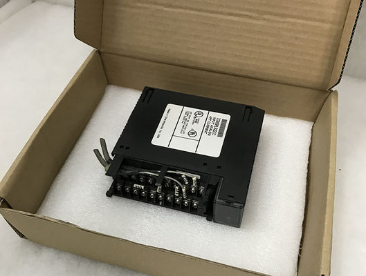 Axe de GE IC693APU302 2 plaçant le module (APM) 24 connecteurs d'entrée-sortie de goupille 3 pieds 1 mètre