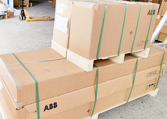 Le C.A. de la basse tension ACH550-02-368A-4 conduit 68263077 R8 200kW pour la CAHT
