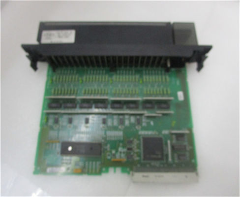 Série de GE IC693MDL653 90-30 entrées d'alimentation d'énergie entrée de 32 points 24 positifs/négatif de C.C de volt