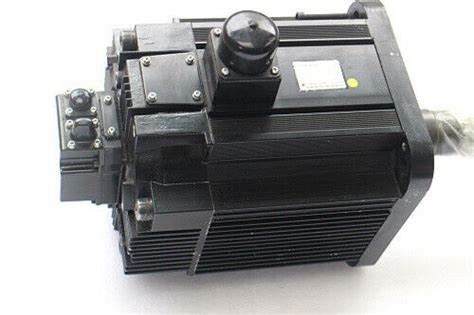 SIGMA S-AXIS 38.1A InsF 1500r/min 200VAC 4400W à C.A. de MOTEUR SERVO de SGMRS-44A2A-YR21 Yaskawa