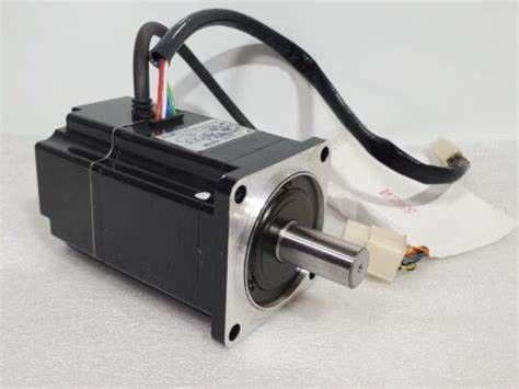 Moteur servo industriel 100W 200V à C.A. de Yaskawa de moteur servo de SGMPH-01AAE4CD Japon