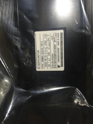 SGM-08A2F-J33 Yaskawa Électrique AC SERVO MOTOR 750W 4,4A Servo moteur industriel