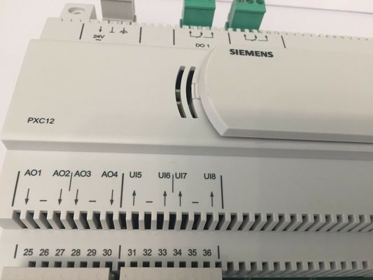PXC12-E.D Siemens Stations d'automatisation compactes librement programmables pour 8 ou 16 points d'entrée/sortie