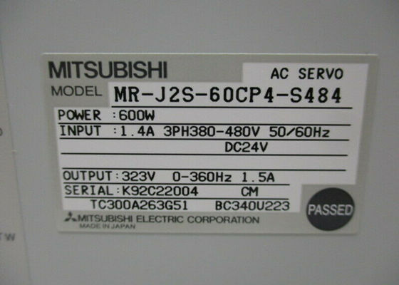 MR-J2S-60CP4-S484 Mitsubishi Servo Drive CC Amplificateur industriel 600W 1.4A Sortie 323V