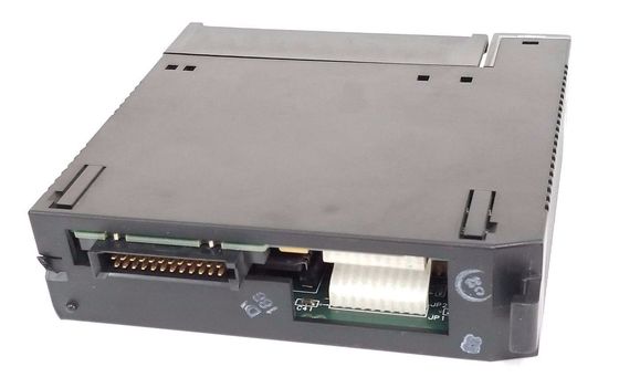 IC693ALG223 GE Fanuc Seize canaux d'entrée à extrémité unique de la série 90-30 Module d'entrée de courant analogique