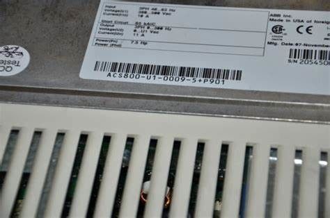 ABB ACS800-01-0135-3+P901 jusqu'à 200 kW Convertisseur de fréquence monophase 50 60hz