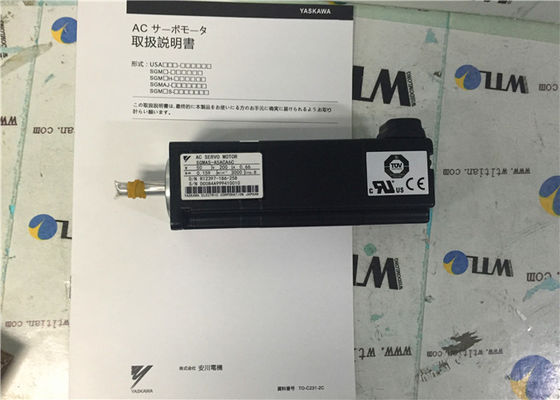 Yaskawa AC Industrial SGMAS-A5ACA6C 50W 200V 3000 tours par minute tout neuf