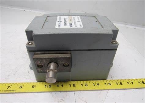 GE IC9445A200AB 120/240 VAC ou 125 VDC une sortie +5 VDC 24 modules d'entrée VDC