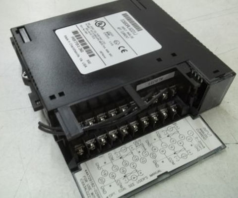 GE IC200CHS014 iC200CHS2xx sont nécessaires Ce support peut être utilisé avec tous les modules d'entrée/sortie VersaMax