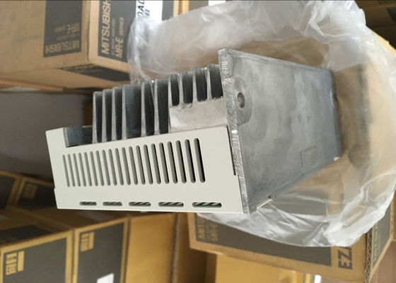 2kW Servo amplificateur MR-J2S-200CL programmable à 3 phases