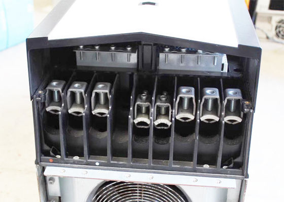 ACS880-01-169A-3 3ABD00035952-D Lecteur industriel 90 kW 169A Nouveau