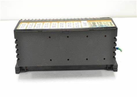 GE IC660BBS103 Plage de tension d'entrée comprise entre 93 VAC et 132 VAC 2000V toutes les 10 secondes
