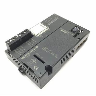 GE IC200MDL750 12 / 24 VDC avec une plage de tension de sortie de 10,2 - 30 VDC le long d' une sortie