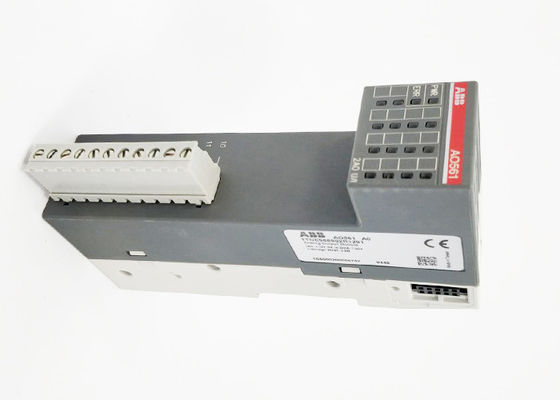 Pour les modules de commande et de sortie, le système de commande automatique est un système de commande automatique.