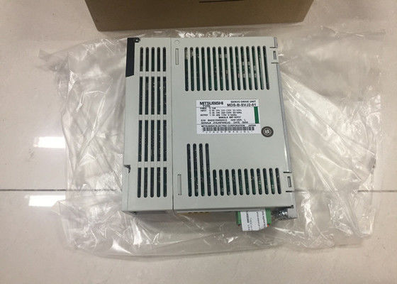Mitsubishi entraînements électriques MDS-B-SVJ2-01 Servo moteur à courant alternatif industriel 0.1KW 0.9A