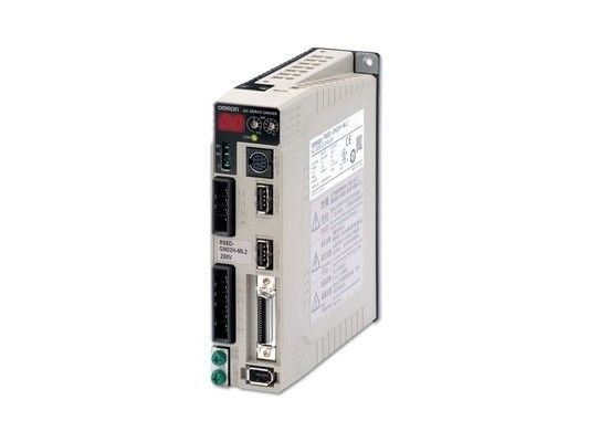 OMRON R88D-KN15H-ML2 Montage du châssis 1,5 kW 240V 9,4A Charge sous tension AC 200 ~ 240VAC