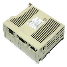 SGD-A3AP Yaskawa Servo Drive Entrée 1,3 AMPS SERVOPACK 50/60hz Une phase