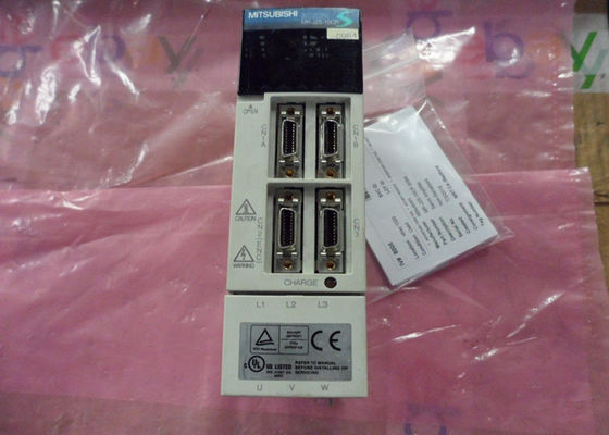 Le contrôleur de servo série MITSUBISHI MR-J2S-10CP-S084