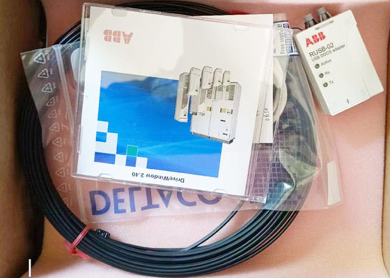 3AUA0000040000 RUSB-02 DriveWindow 2.X EN Outil de débogage Nouveau dans la boîte