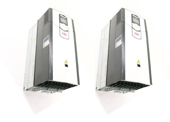ACS880-01-084A-7 3AUA0000115105 75kW 84A Invertisseur de fréquence Nouveau