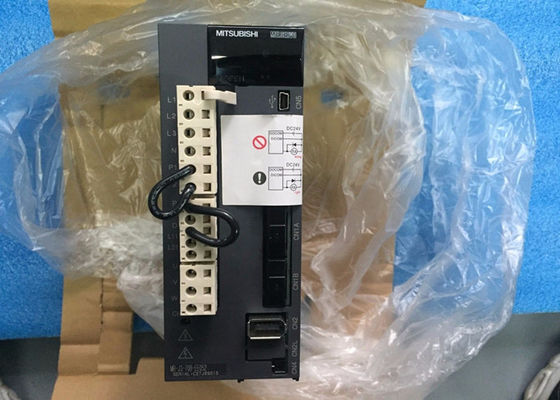 Servo-conducteur Mitsubishi MR-J3-70B-EE052 750W 3.8A 200V SSCNET Servo-amplificateur à courant alternatif à 3 phases