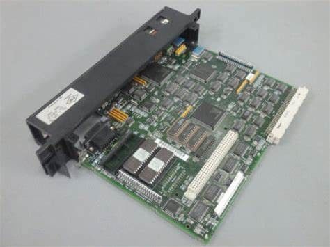 OMRON IC697CPU771 Module de processeur évolutif pour les PLC de la série 90-70 de GE Fanuc
