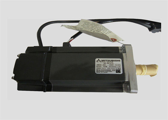 Moteur à faible inertie 750W à trois phases AC Servo Mitsubishi HC-KFS73 / KFS73B Modèle standard