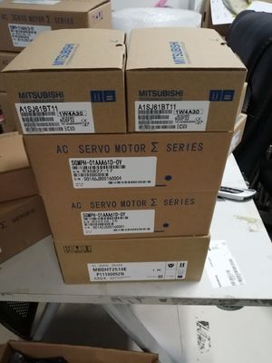 100 watts 200V petits et puissants servomoteurs Yaskawa SGMPH-01A1A-YR21 longue durée de vie