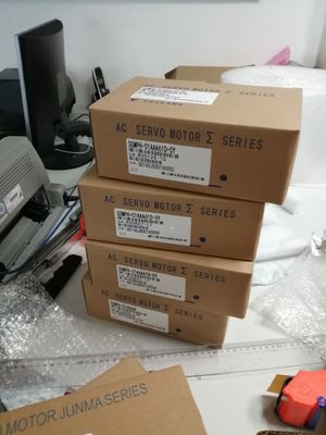 100 watts 200V petits et puissants servomoteurs Yaskawa SGMPH-01A1A-YR21 longue durée de vie