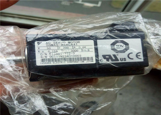 YASKAWA SGMAH Sigma II SGMAS-A5ACA61 AC SERVO MOTOR 50W 0,66A 0,159N.m. Il est équipé d'un moteur à courant alternatif