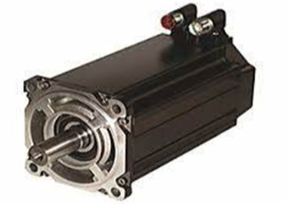 Le moteur est équipé d'un moteur à courant alternatif de 2,3 kW.