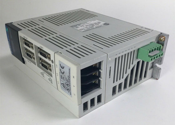 MITSUBISHI AC Servo Drive MR-J2S-60CL Servo Amplificateur industriel Puissance 600W Entrée 3.2A Nouveau